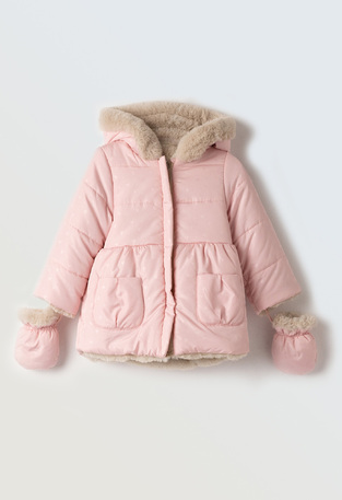 EBITA double-sided fur jacket in pink and beige colors with matching gloves.