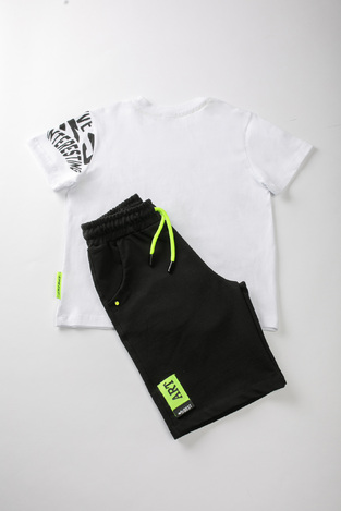 SPRINT shorts set in white color with appliqué embroidery.